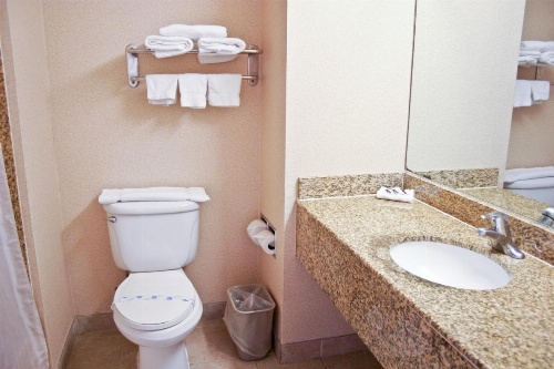 Crystal Inn Suites & Spas image 11