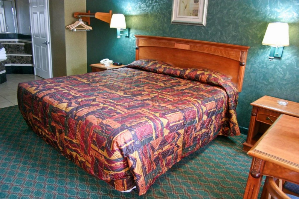 Crystal Inn Suites & Spas Image 16