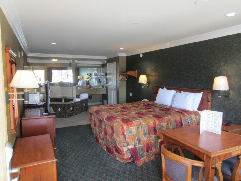 Crystal Inn Suites & Spas Image 17
