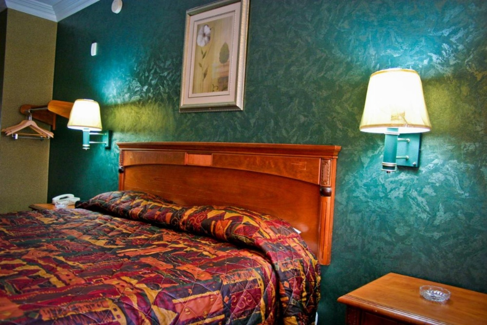 Crystal Inn Suites & Spas Image 21