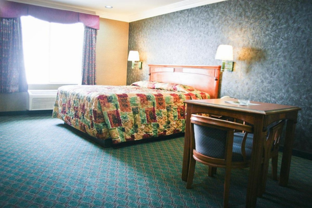 Crystal Inn Suites & Spas Image 22