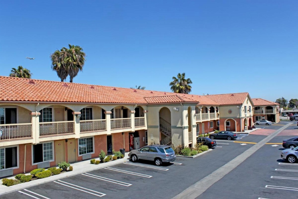 Crystal Inn Suites & Spas Image 44