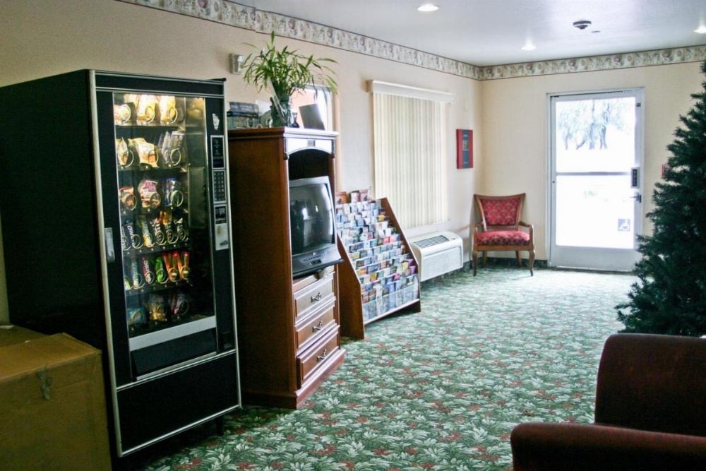 Crystal Inn Suites & Spas Image 6