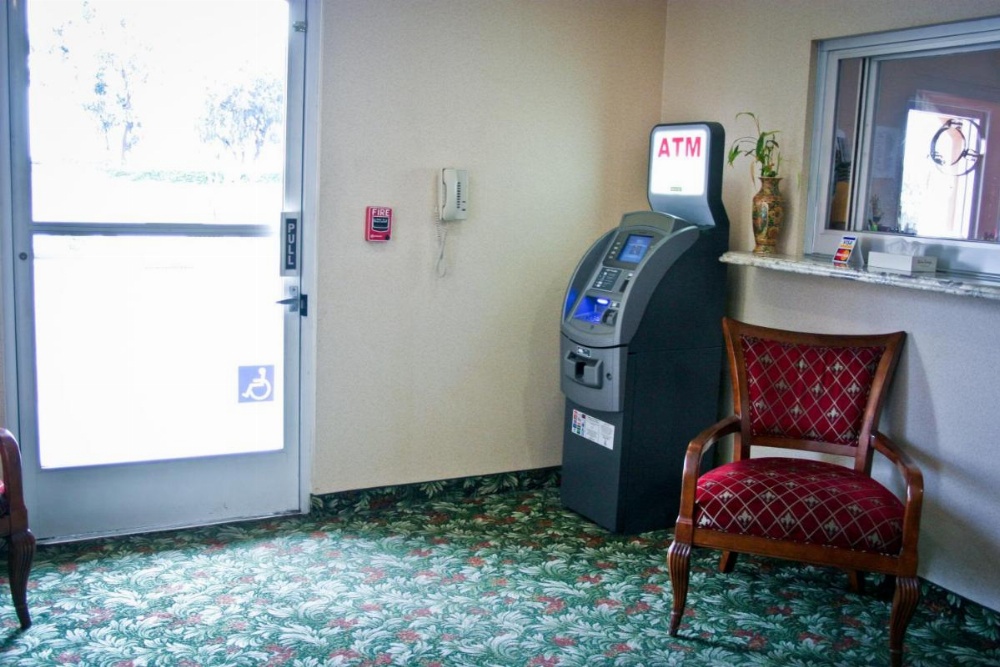 Crystal Inn Suites & Spas Image 7